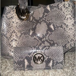 Michael Kors Snake skin Purse and wallet